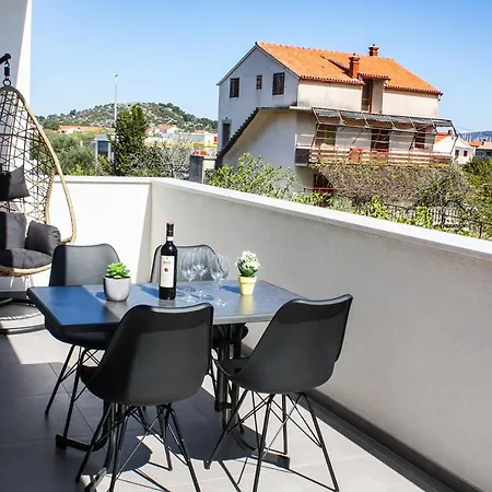 Hiza I * Betina (Sibenik-Knin)