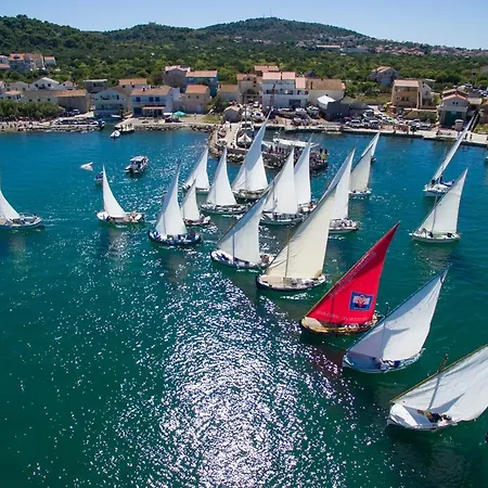 Hiza I Betina (Sibenik-Knin)