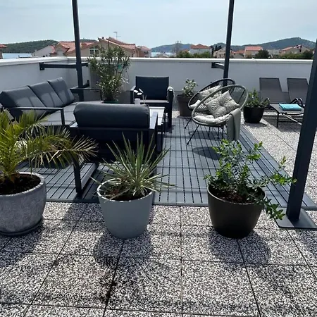 Hiza I Apartment *