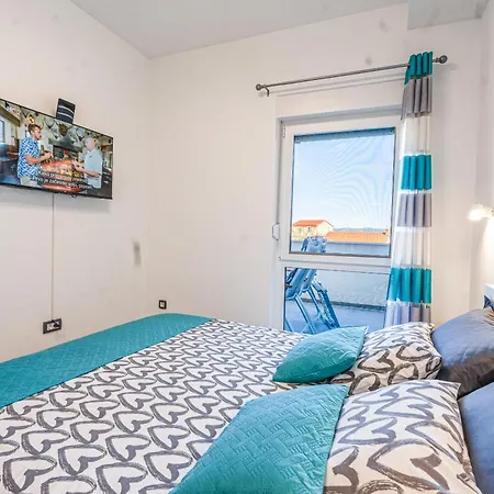 Hiza I Apartment