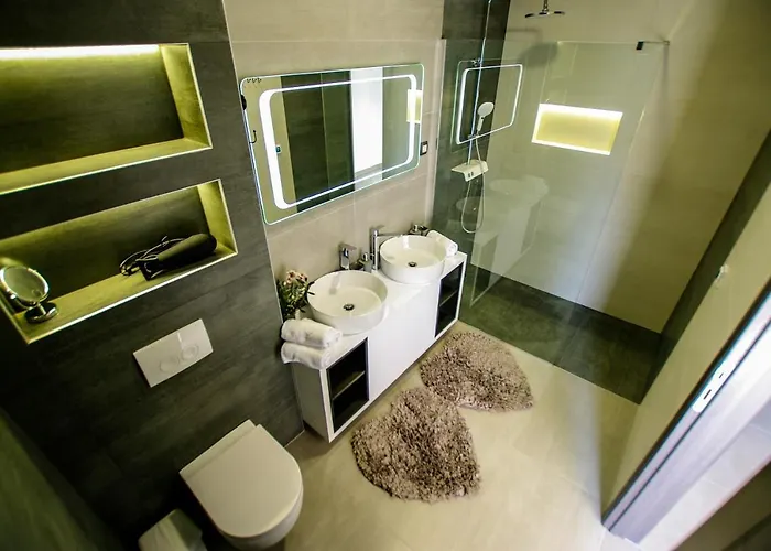 Hiza I * Betina (Sibenik-Knin)