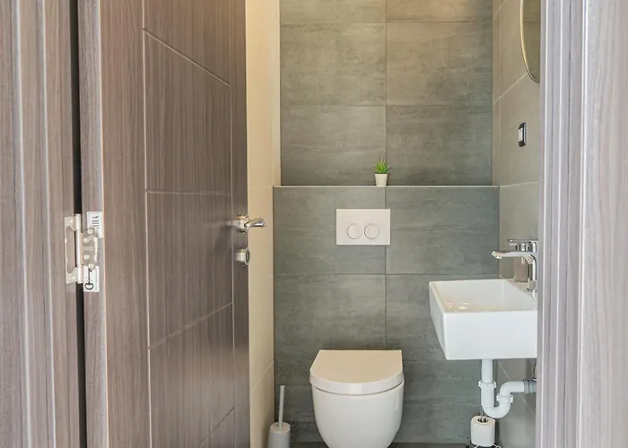 Hiza I * Betina (Sibenik-Knin)