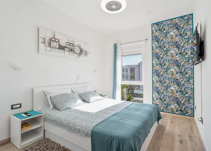 Hiza I * Betina (Sibenik-Knin)