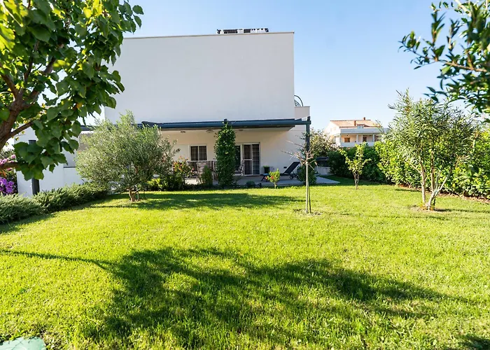 Hiza I Betina (Sibenik-Knin)